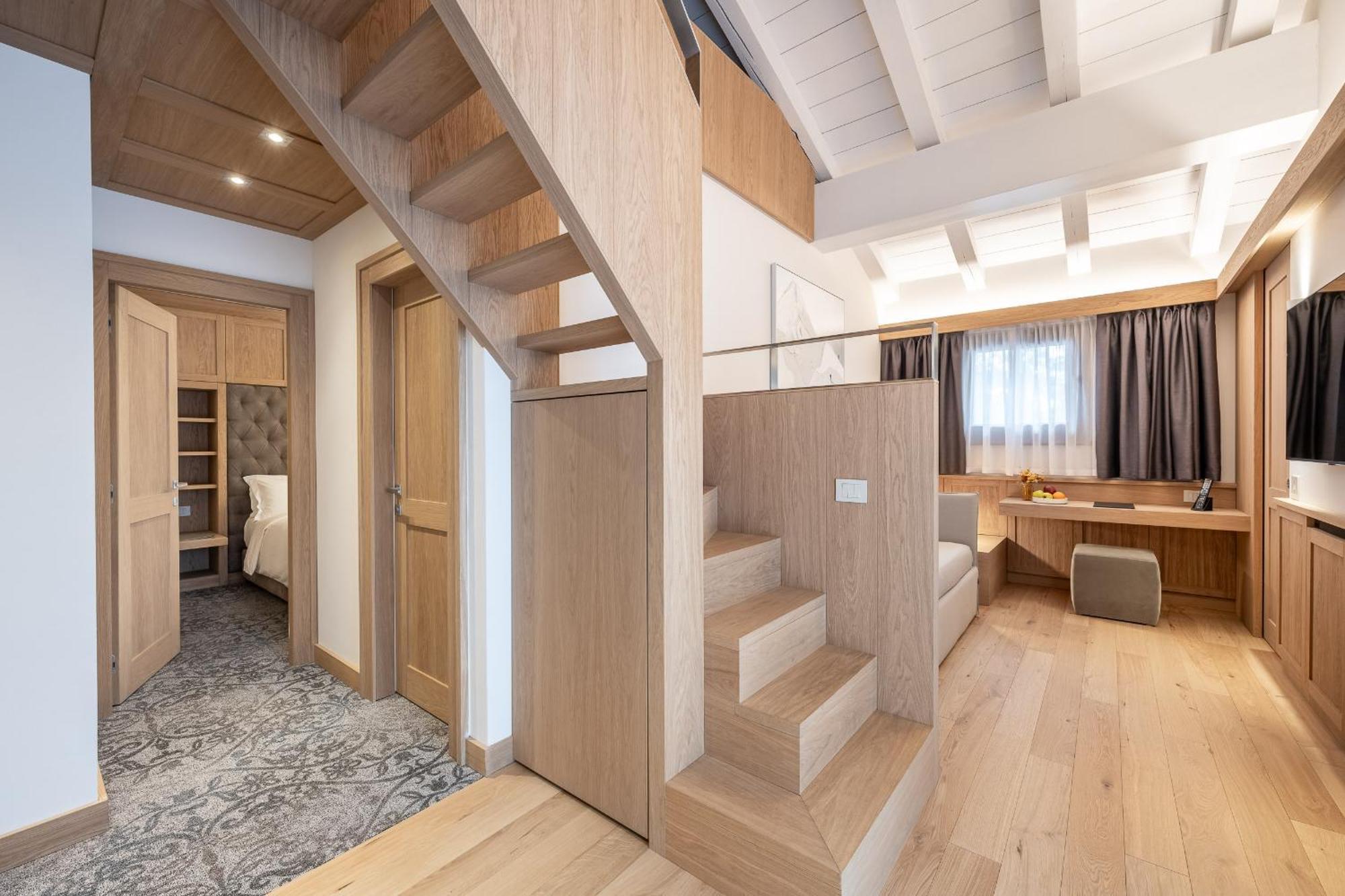 Suite in Mansarda con Balcone - Su 2 Livelli