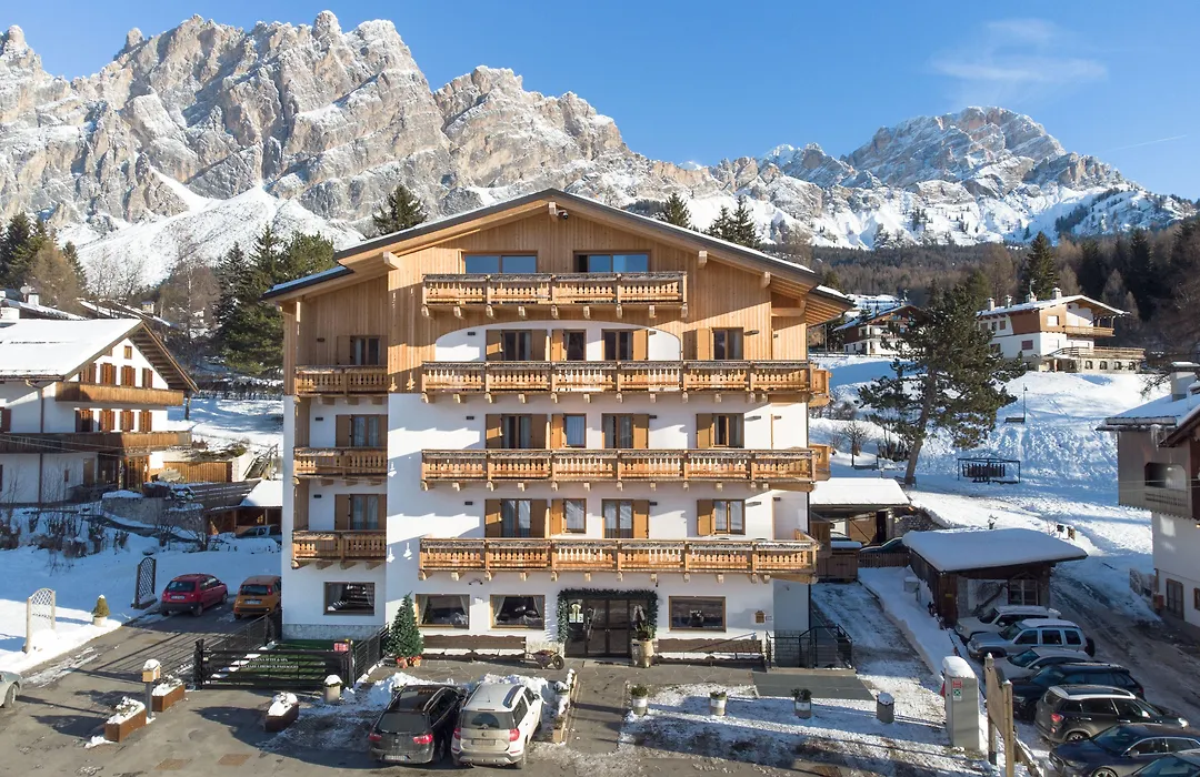 Camina Suite And Spa-1